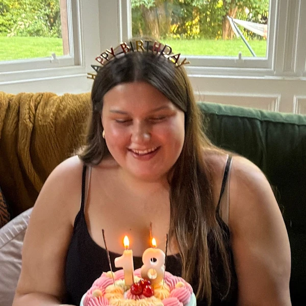 Chloe  – Au pair profile photo